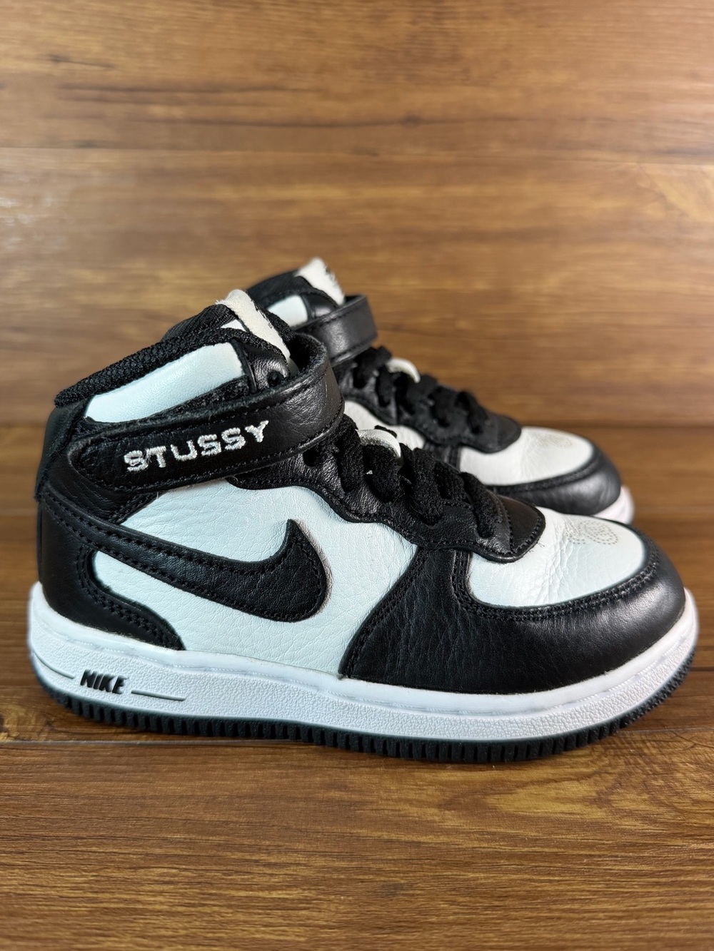 Nike x Stussy Air Force 1 ‘07 Mid Leather Sneakers Size 9C Shoes